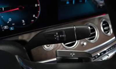 Mercedes-Benz E-Class 2022, 29382 км, за 27615.87 USD - фото 9