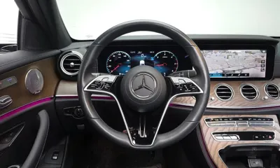 Mercedes-Benz E-Class 2022, 29382 км, за 27615.87 USD - фото 14