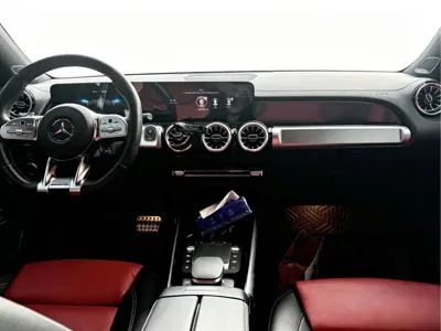 Mercedes-Benz GLB AMG 2023, 26000 км, за 30605.65 USD