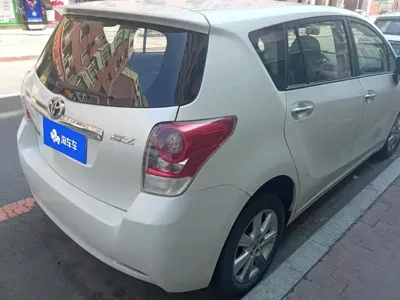 Toyota Verso 2014, 82400 км, за 6365.2 USD
