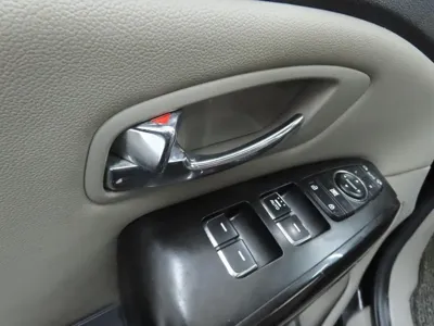 Kia Canival 2019, 57445 км, за 12361.19 USD - фото 9