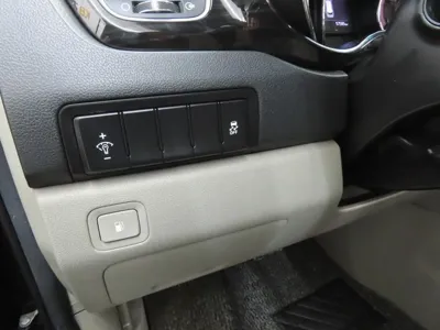 Kia Canival 2019, 57445 км, за 12361.19 USD - фото 10