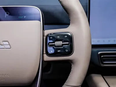 Li Auto Li MEGA 2025, 10900 км, за 65532.71 USD - фото 16