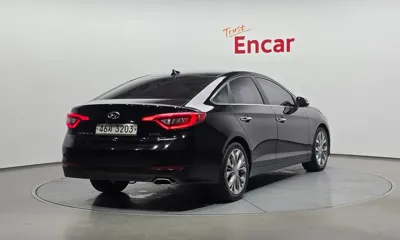 Hyundai Sonata 2015, 163814 км, за 4726.27 USD