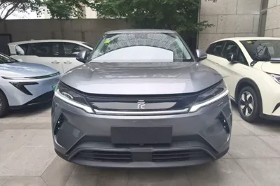 BYD Yuan Up 2025, 100 км, за 12583 USD