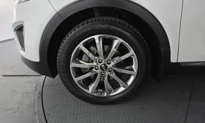 Kia Sorento 2015, 151601 км, за 7400.07 USD