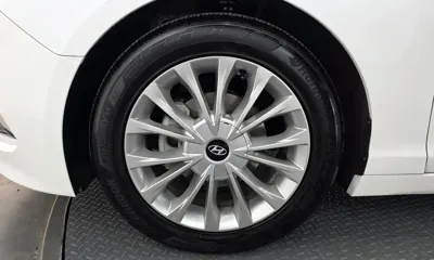 Hyundai Sonata 2015, 57156 км, за 6695.7 USD