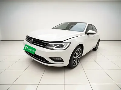 Volkswagen Lamando 2015, 91800 км, за 5931.73 USD