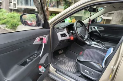 Geely Auto Emgrand X7 Sport 2016, 64900 км, за 5862 USD - фото 19