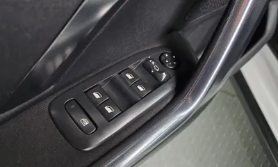 Peugeot 2008 2017, 109319 км, за 4529.34 USD - фото 29