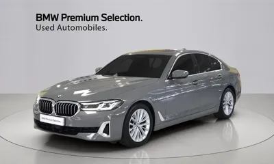 BMW 5-Series · 2021 год