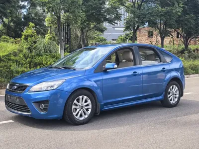 Ford Focus · 2011 год