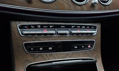 Mercedes-Benz E-Class 2021, 85693 км, за 21387.24 USD - фото 29