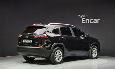 Jeep Cherokee 2019, 105445 км, за 8060.79 USD