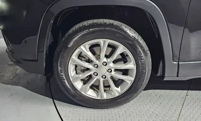 Jeep Cherokee 2019, 105445 км, за 8060.79 USD