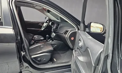 Jeep Cherokee 2019, 105445 км, за 8060.79 USD - фото 10