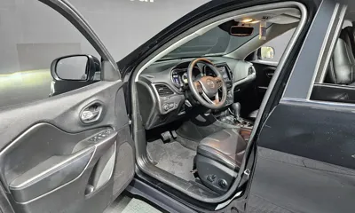 Jeep Cherokee 2019, 105445 км, за 8060.79 USD - фото 11