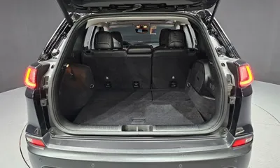 Jeep Cherokee 2019, 105445 км, за 8060.79 USD - фото 20