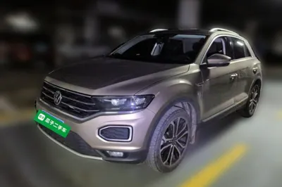 Volkswagen T-Roc · 2021 год