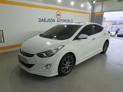 Hyundai Avante 2011, 203705 км, за 1954.4 USD