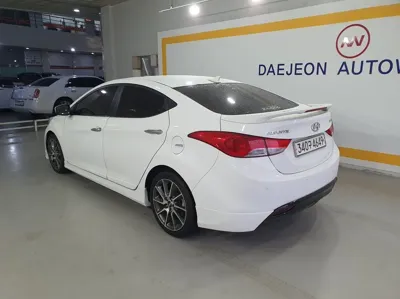 Hyundai Avante 2011, 203705 км, за 1954.4 USD