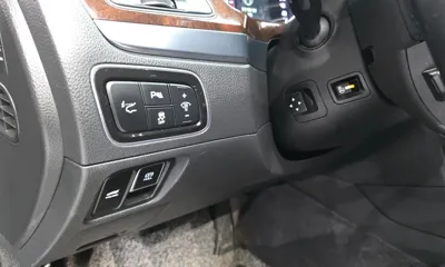 Hyundai Equus 2014, 189946 км, за 5112.28 USD - фото 17