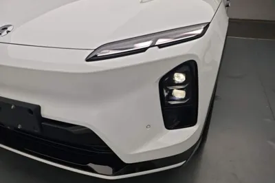 Nio EC6 2025, 15900 км, за 39912 USD - фото 8