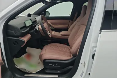 Nio EC6 2025, 15900 км, за 39912 USD - фото 17