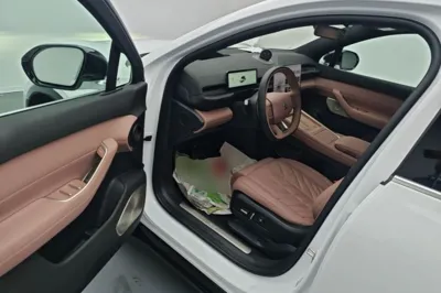 Nio EC6 2025, 15900 км, за 39912 USD - фото 18