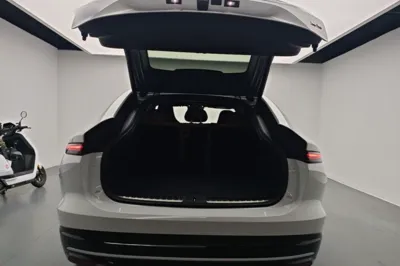 Nio EC6 2025, 15900 км, за 39912 USD - фото 22