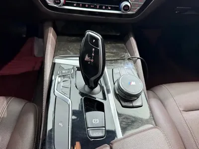 BMW 5 Series 2020, 110000 км, за 19125.06 USD