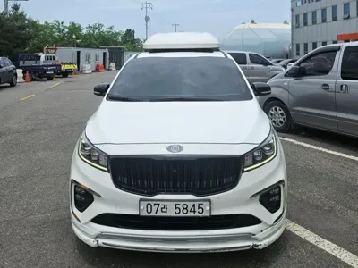 Kia Canival 2019, 136000 км, за 9751.02 USD