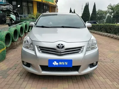 Toyota Verso 2013, 105600 км, за 4561.42 USD