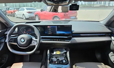 BMW 5-Series 2024, 49843 км, за 28882.76 USD - фото 7