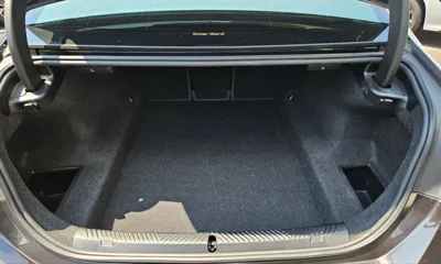 BMW 5-Series 2024, 49843 км, за 28882.76 USD - фото 20
