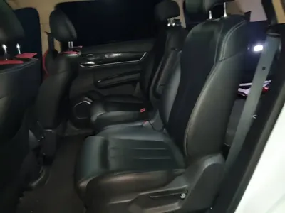BYD MAX