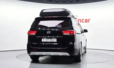 Kia Canival 2018, 110138 км, за 6446.57 USD