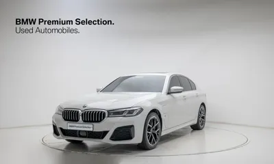 BMW 5-Series · 2021 год