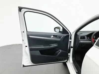 Volkswagen Lavida 2018, 46600 км, за 5707.66 USD - фото 8
