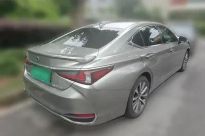 Lexus ES 2018, 110200 км, за 27671 USD - фото 6