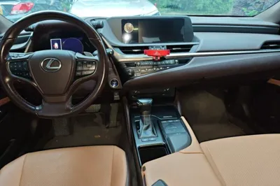 Lexus ES 2018, 110200 км, за 27671 USD - фото 18