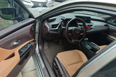 Lexus ES 2018, 110200 км, за 27671 USD - фото 19