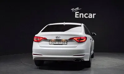 Hyundai Sonata 2016, 38949 км, за 7748.91 USD
