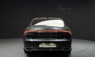 Hyundai Grandeur 2020, 101173 км, за 12406.46 USD