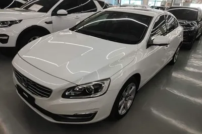 Volvo S60 · 2017 год