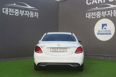 Mercedes-Benz C-Class 2015, 76300 км, за 12230.65 USD - фото 4