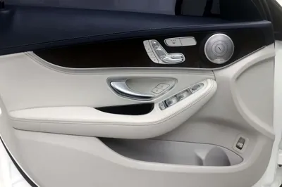 Mercedes-Benz C-Class 2015, 76300 км, за 12230.65 USD - фото 16