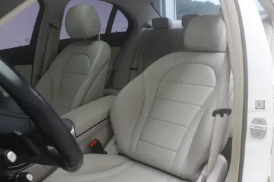 Mercedes-Benz C-Class 2015, 76300 км, за 12230.65 USD - фото 19