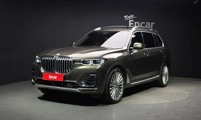 BMW X7 · 2022 год