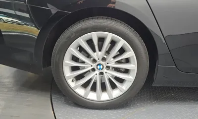 BMW 5-Series 2023, 37280 км, за 22974.92 USD